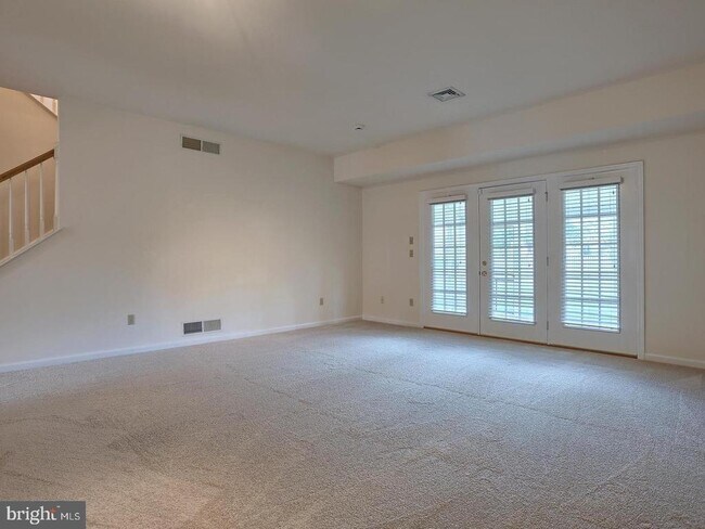 Building Photo - 1835 Deer Run Dr