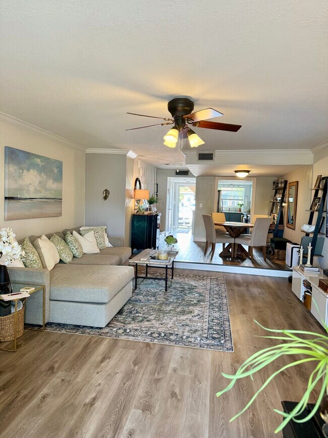 Foto del edificio - 1861 SE 4th St