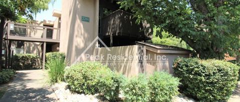 Foto del edificio - 2201 Woodside Ln