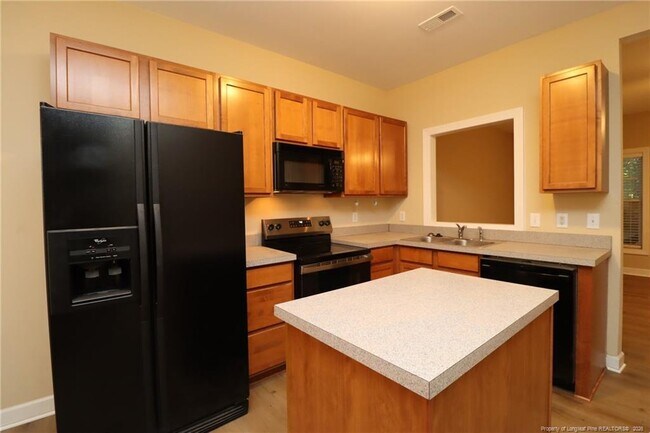 Foto del edificio - 2637 Broad Oaks Pl