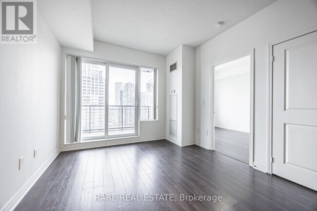 Building Photo - 385-2385 Prince of Wales Dr