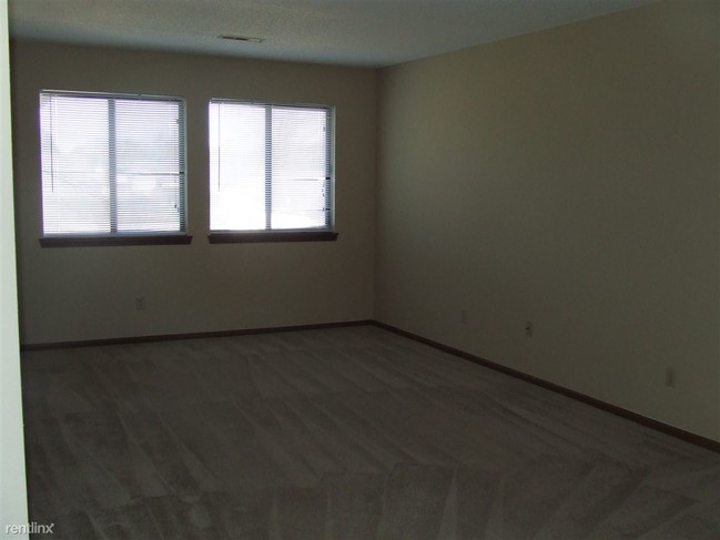 Building Photo - 510 Sky Vue Dr