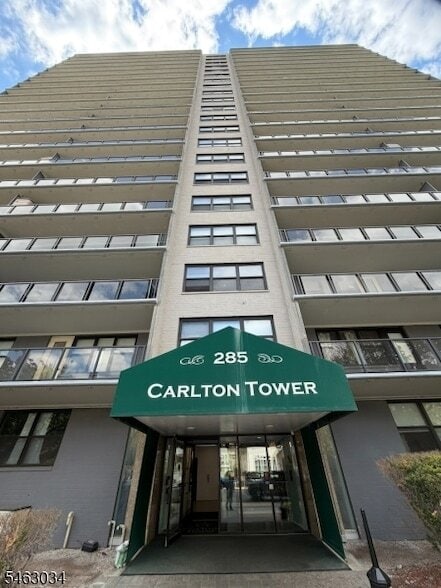 Building Photo - 285 Aycrigg Ave