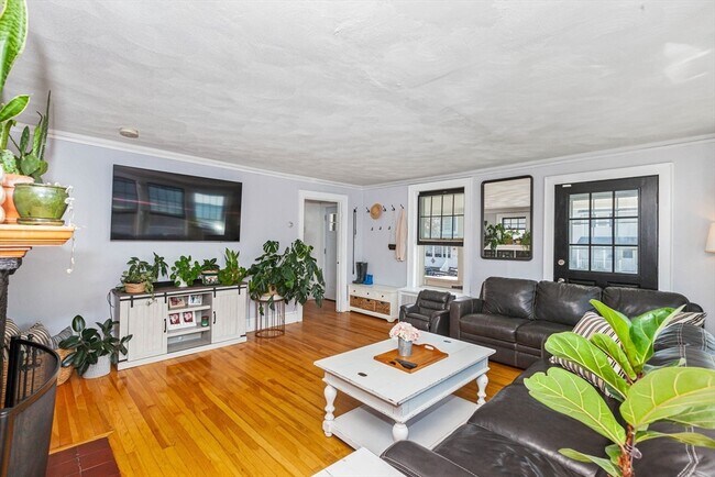 Foto del edificio - 1079 Shirley St
