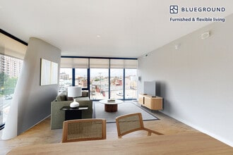 Building Photo - 555 S President St