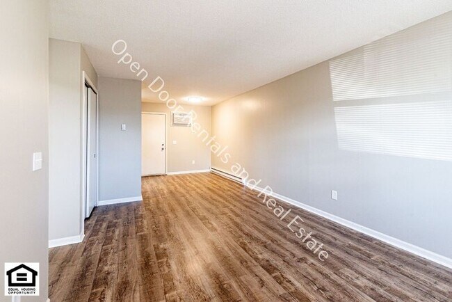 Foto del edificio - 303 Autumn Hills Dr