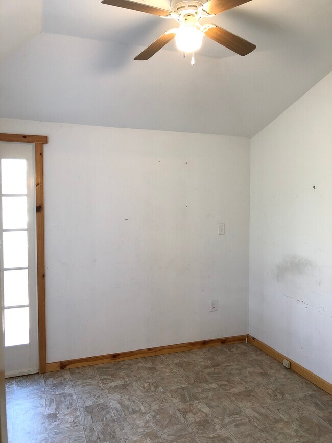 Building Photo - 1698 Callaham St