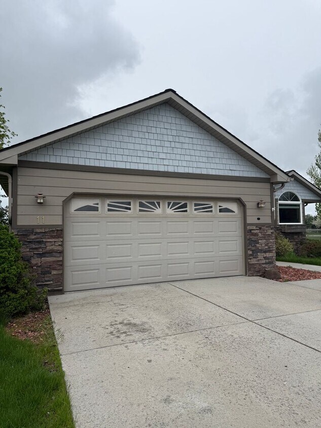 Primary Photo - Single Family Home for Rent in Bozeman! Ov...