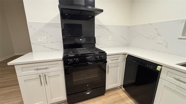 Foto del edificio - 4507 Dorsett Oaks Cir