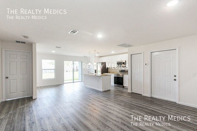 Foto del edificio - 1399 Medina Ave NW