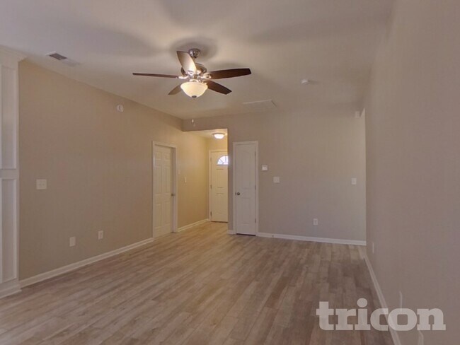 Building Photo - 4621 Sahalee Ln