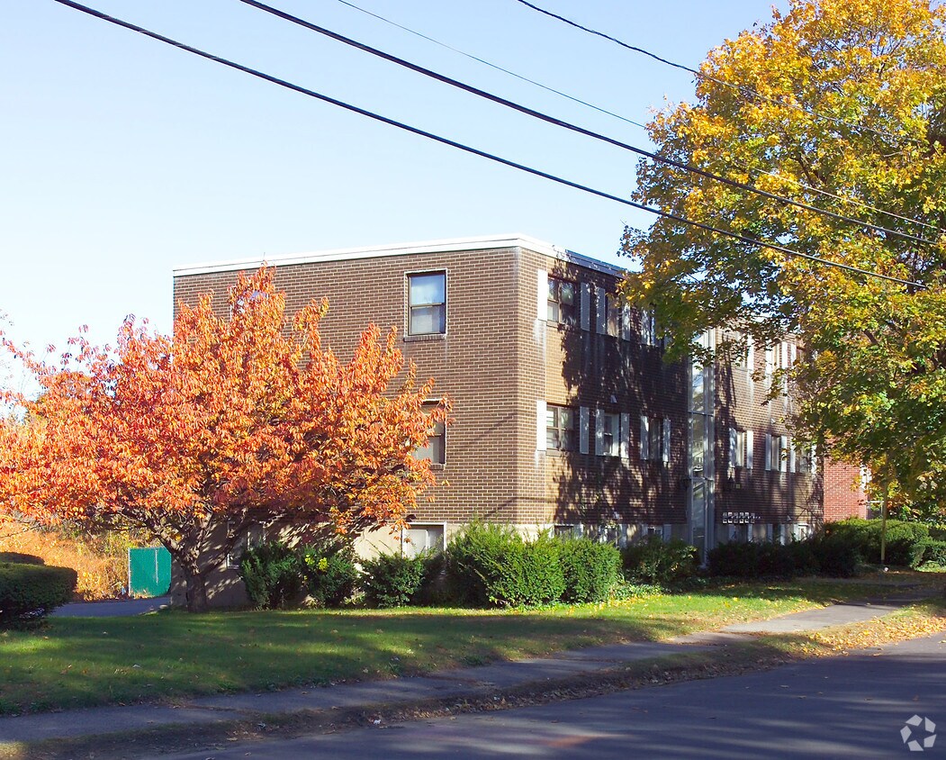 36 Curlew Rd, Quincy, MA 02169 Apartments in Quincy, MA