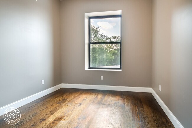 Building Photo - 6080 Myrtle Ave