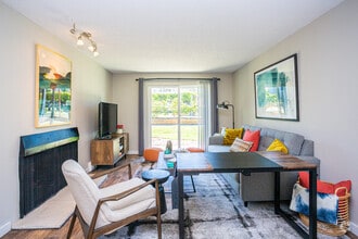 2BR,2BA-1000SF - Copperstone Apartment Homes