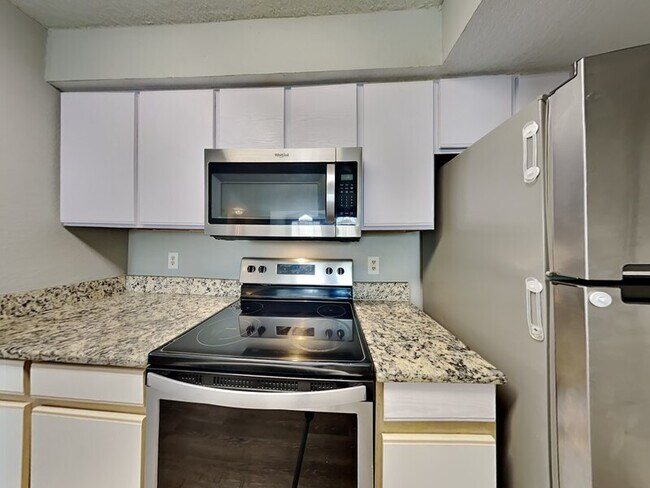 Building Photo - 2214 Grand Cayman Ct