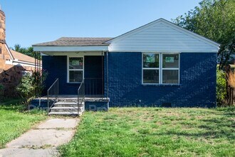 Building Photo - 2208 Hardin Dr
