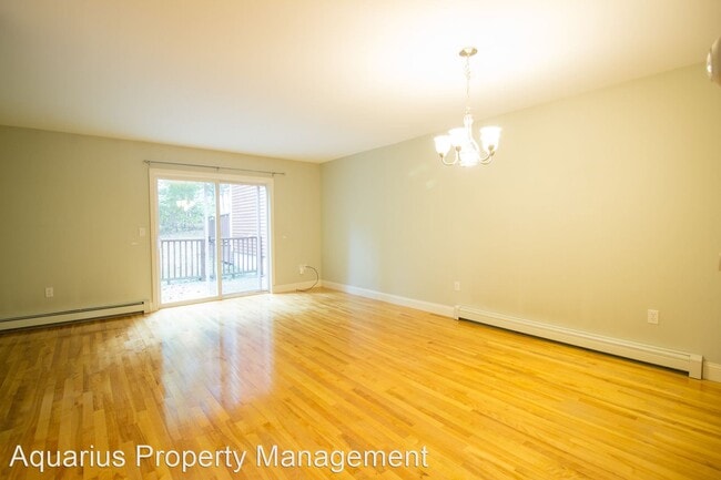 Building Photo - 2 br, 2.5 bath House - 4 Twin Knolls Ln