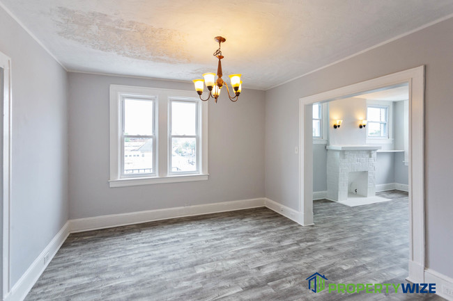 Foto del edificio - 4806 Liberty Heights Ave