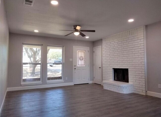 Building Photo - 11216 Liberty School Rd