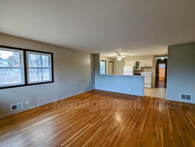 Foto del edificio - 5117 Washington St NE