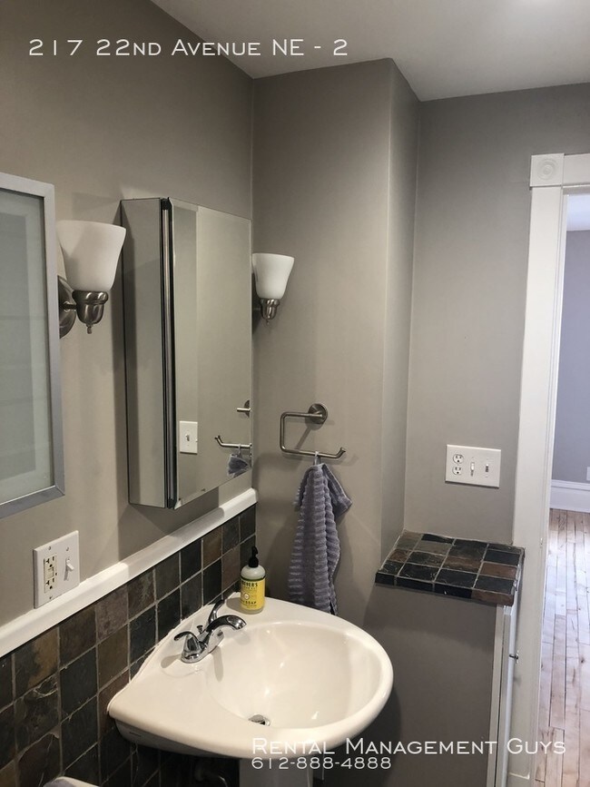 Foto del edificio - 217 22nd Ave NE