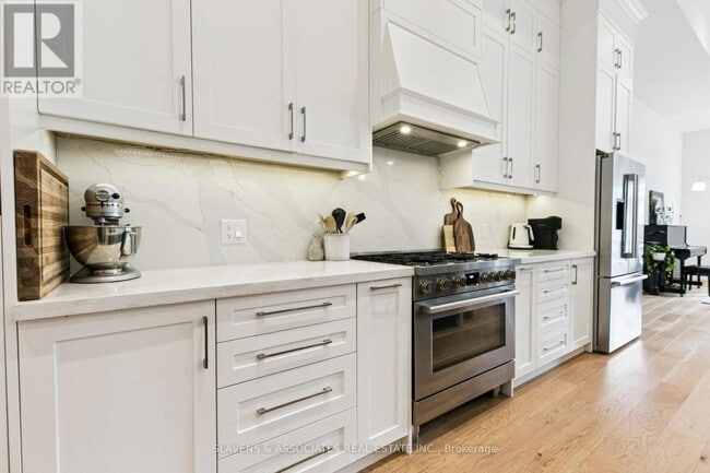 Building Photo - 1040 Enola Ave