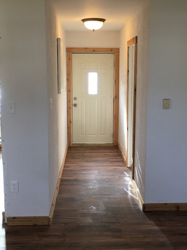 Foto del edificio - 11 W Main St