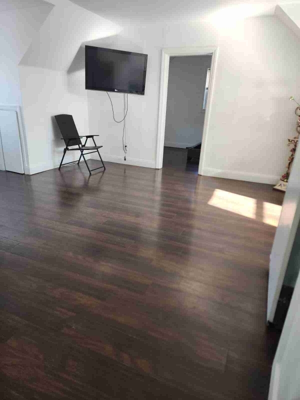 Primary Photo - 111 G St