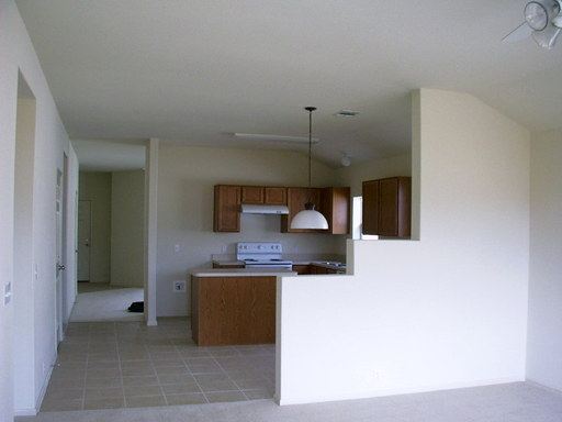 Building Photo - 305 Spruce Dr