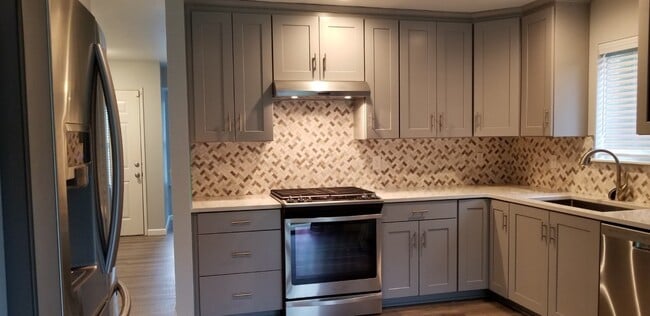 Photo - 1430 Saddle Club Rd SE House