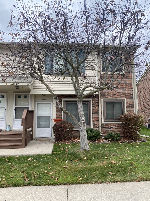 Primary Photo - 27729 Harrison Woods Ln