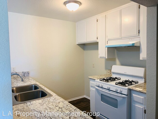 Building Photo - 1615 Yosemite Dr