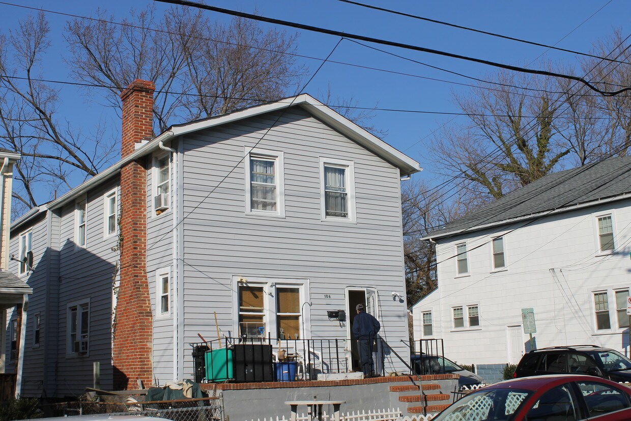 Primary Photo - 106 Clay St