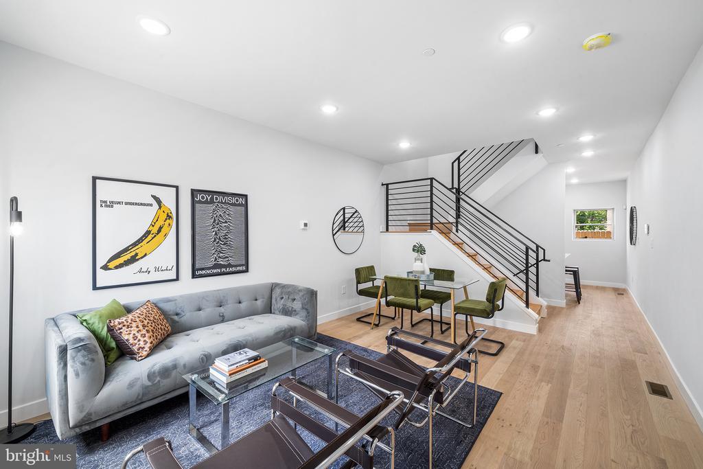 Foto principal - 2156 N Randolph St