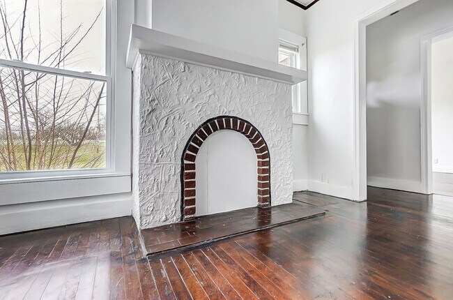 Foto del edificio - Cozy 3 bedroom w/backyard