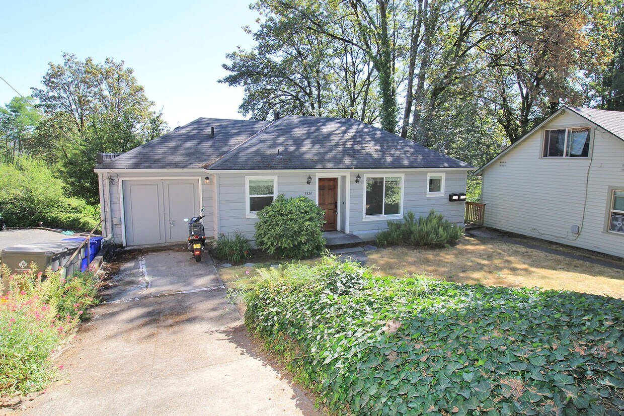 Primary Photo - 3328-3328 SW 10th Ave