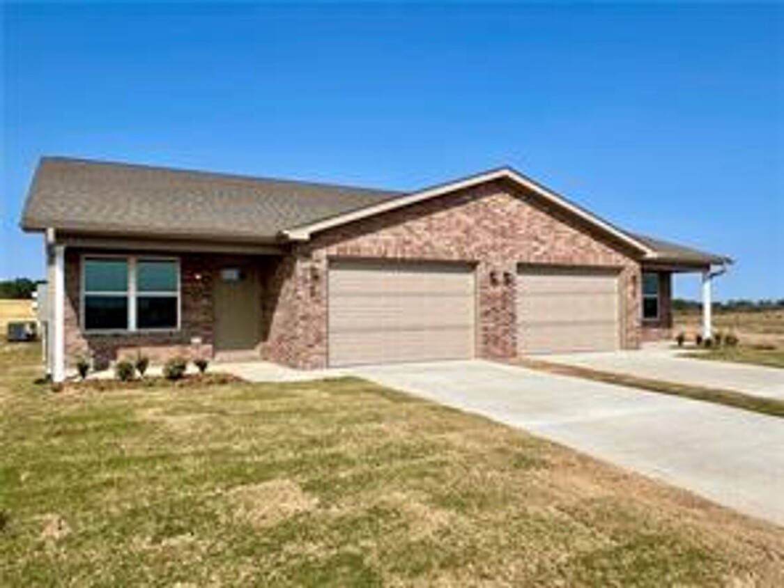 Primary Photo - Mason Valley Townhomes