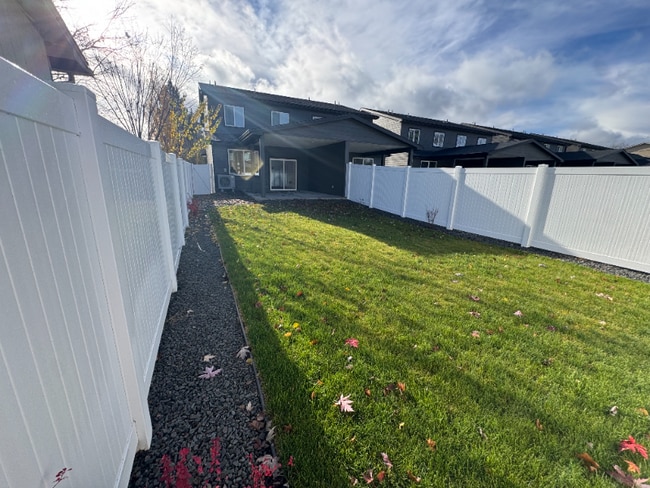 Foto del edificio - 3913 E 27th Ave