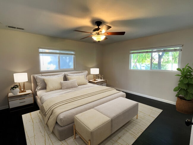 Building Photo - 75325 Pino Dr