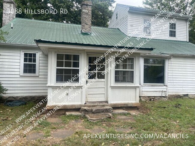 Foto del edificio - 3088 Hillsboro Rd