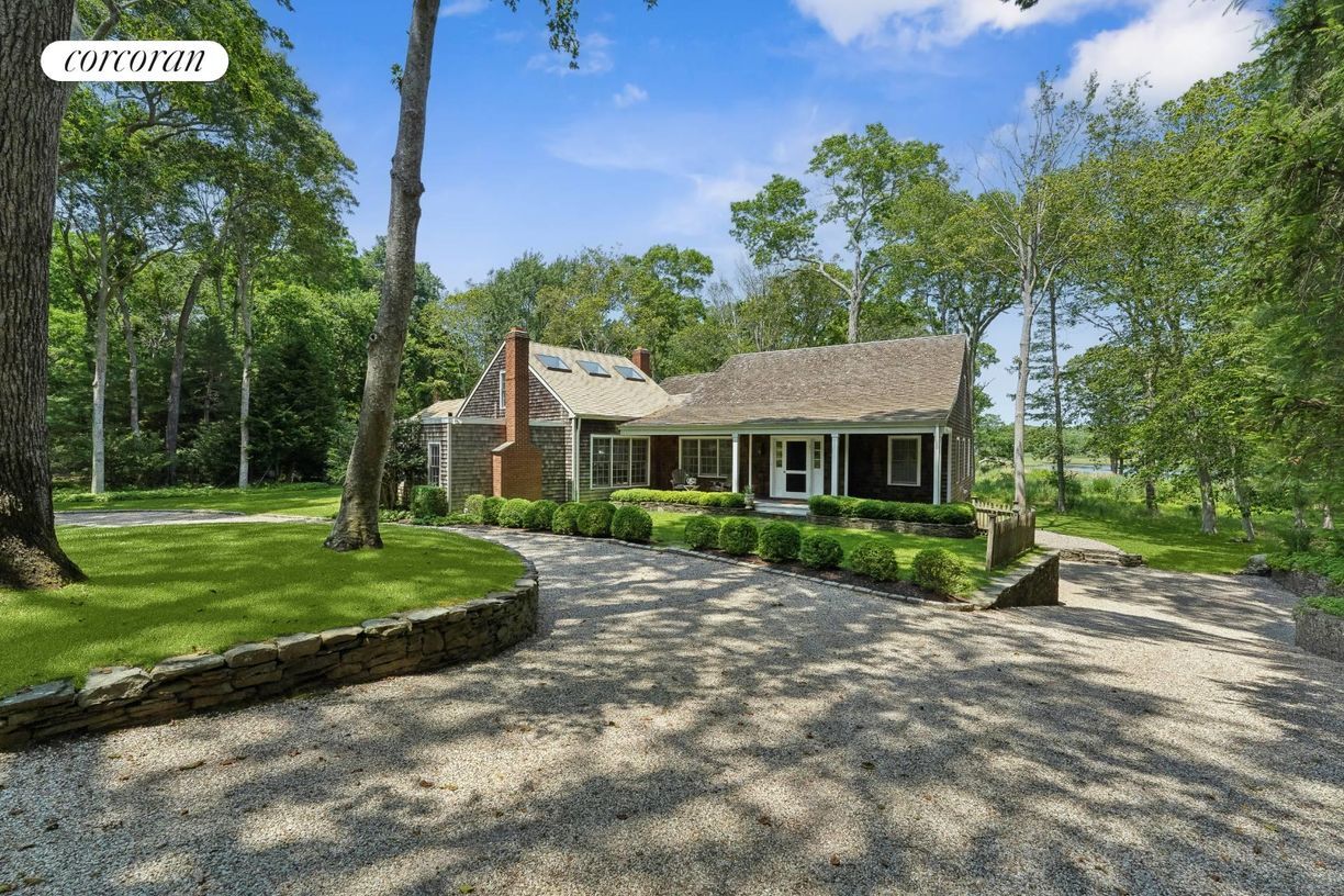 Primary Photo - 9 Salt Meadow Ln
