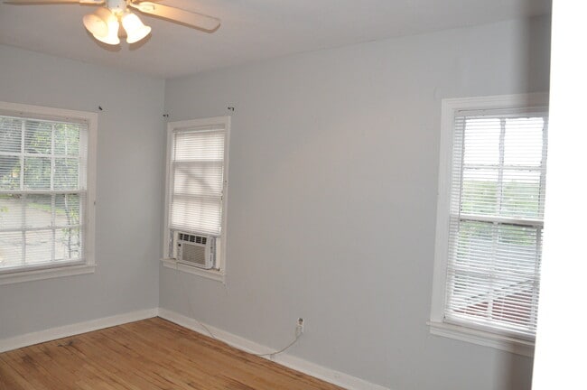 Bedroom 1 - 1027 Bellevue Pl