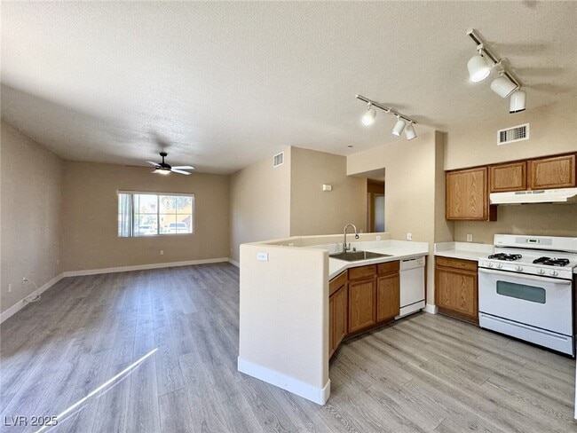 Building Photo - 9303 Gilcrease Ave