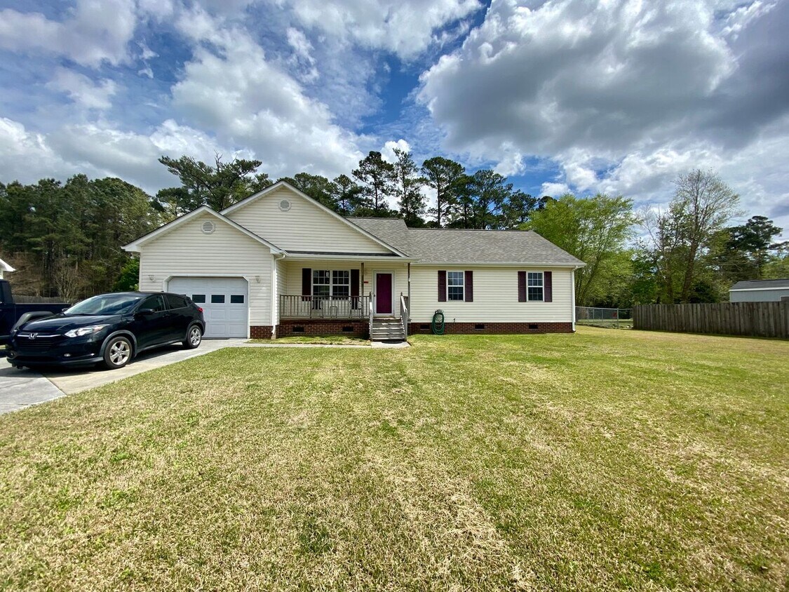 Foto principal - 3 Bedroom Jacksonville Home for Rent