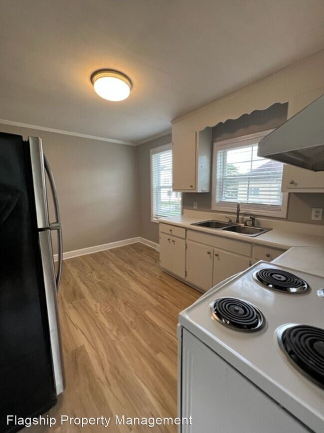 Building Photo - 2 br, 1 bath House - 301 W. Arlington Ave