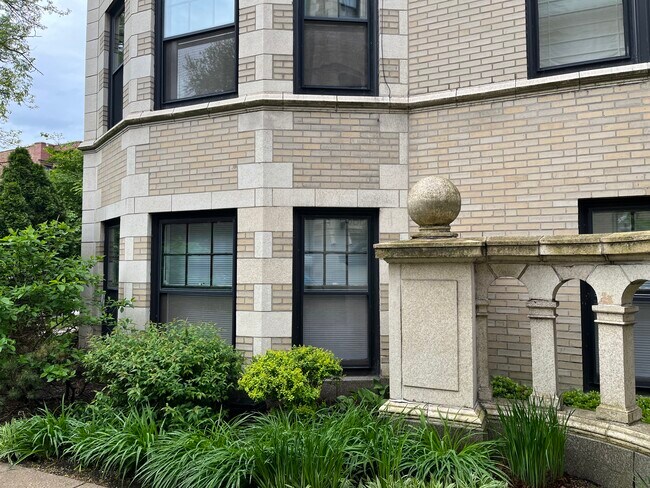 Foto del edificio - 544 Sheridan Rd