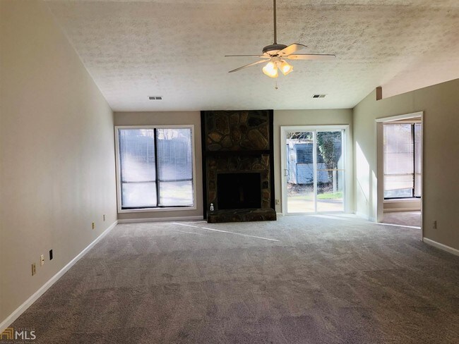 Building Photo - 125 Colony Run