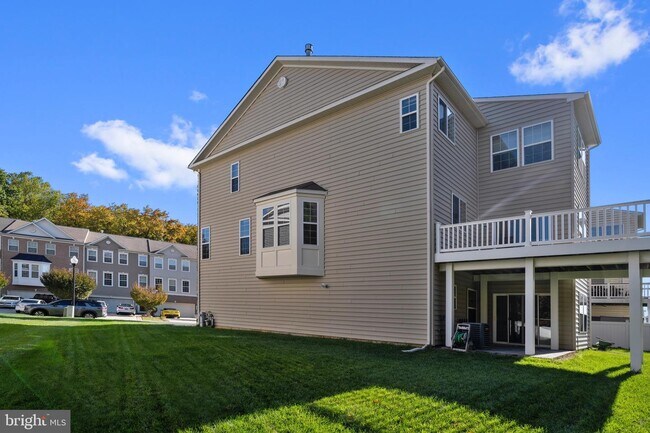 Building Photo - 255 Mohegan Dr