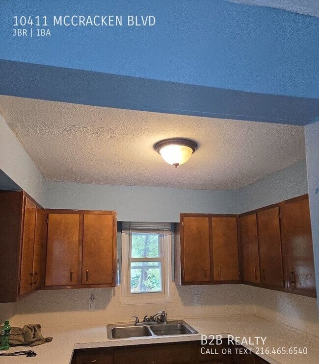 Building Photo - Charming 3-Bedroom Single-Family Home Avai...