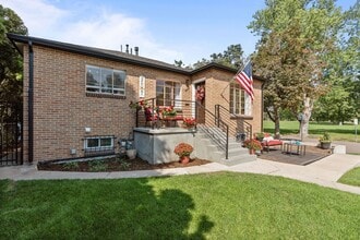 Building Photo - 5001 W Moncrieff Pl
